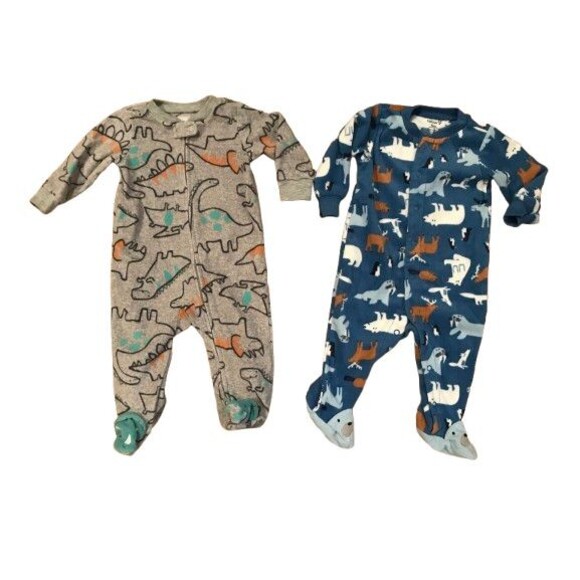 Lot of 2 Boy's 6 Month Carter's Long Sleeve Footie One piece Pajamas Fleece - Picture 1 of 2